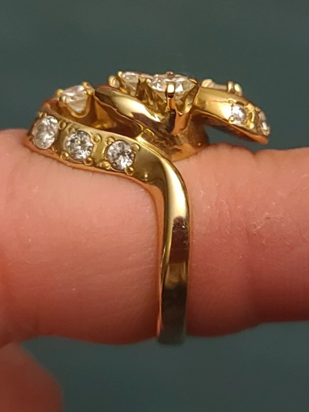 Stunning Custom Made 14K Gold And Diamond Swirl Ring! Size 6